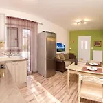 Апартаменты Orchid Garden *